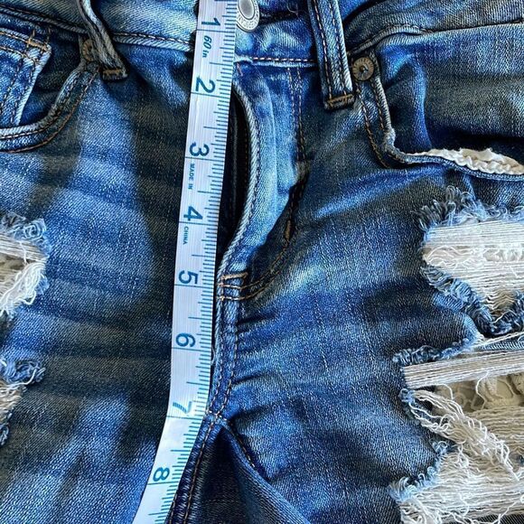 American Eagle‎ Denim Shorts. Size 2 Midi Stretch - Picture 7 of 7
